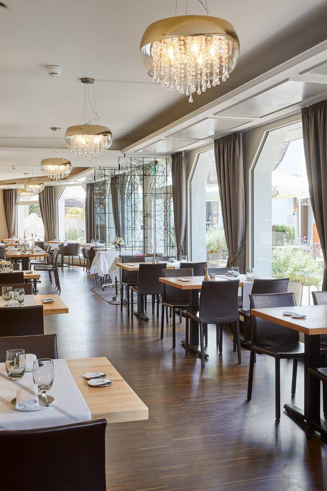 Hotel Roessli Gourmet & Spa فيغيس المظهر الخارجي الصورة